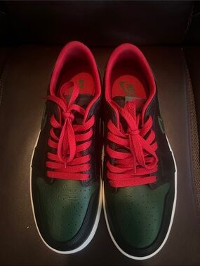 Nike Women  Low-Top Sneakers - Green/Black with Red Accents